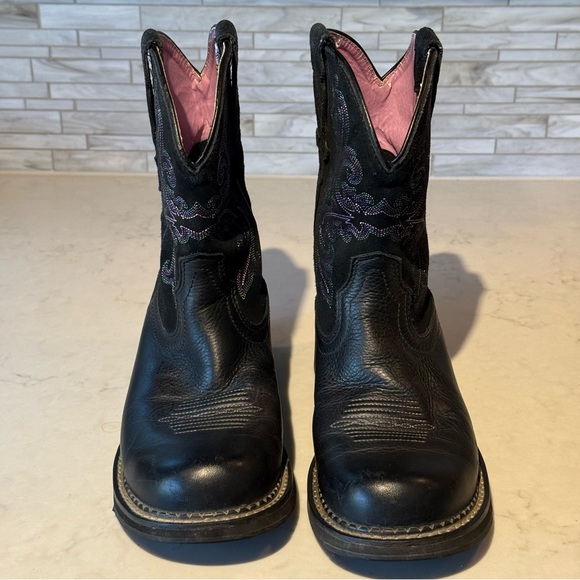 Black and Pink Embroidered Ariat Fat Baby’s Women’s size 8.5 - Picture 3 of 11